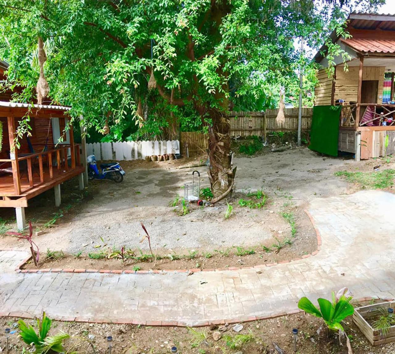 Hotel Lanta A Toi House à Ko Lanta Extérieur photo