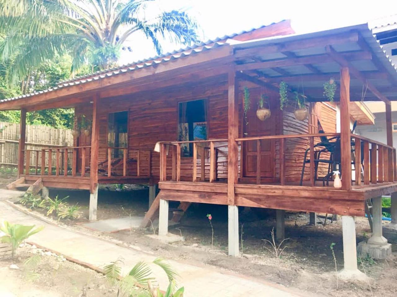 Hotel Lanta A Toi House à Ko Lanta Extérieur photo