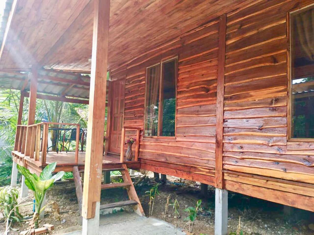 Hotel Lanta A Toi House à Ko Lanta Extérieur photo