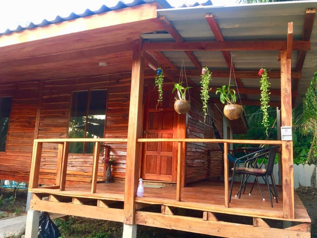 Hotel Lanta A Toi House à Ko Lanta Extérieur photo