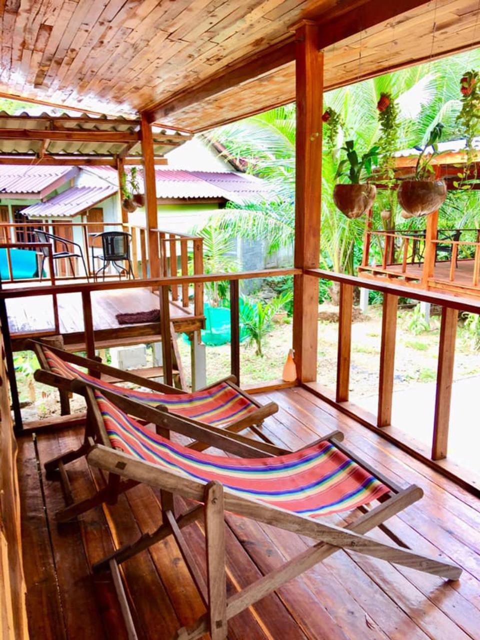 Hotel Lanta A Toi House à Ko Lanta Extérieur photo