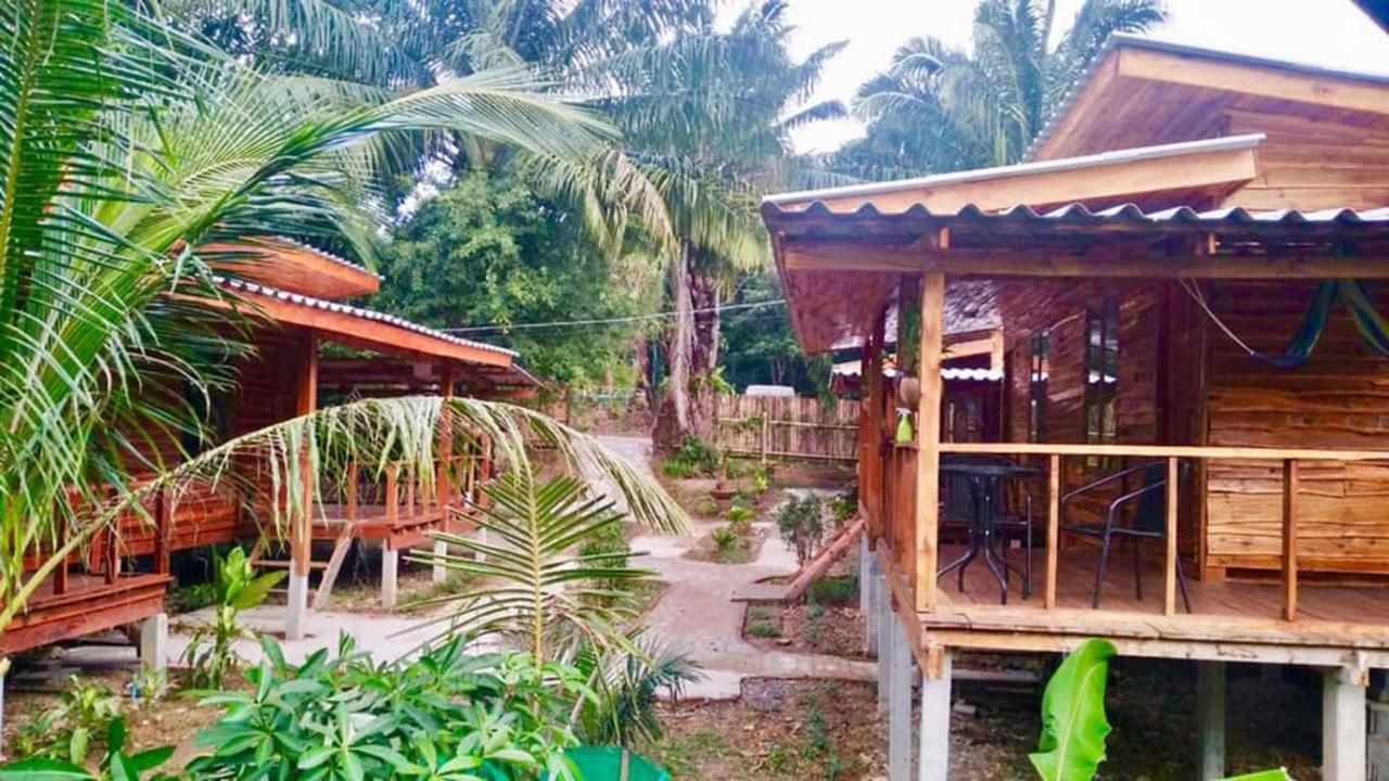 Hotel Lanta A Toi House à Ko Lanta Extérieur photo