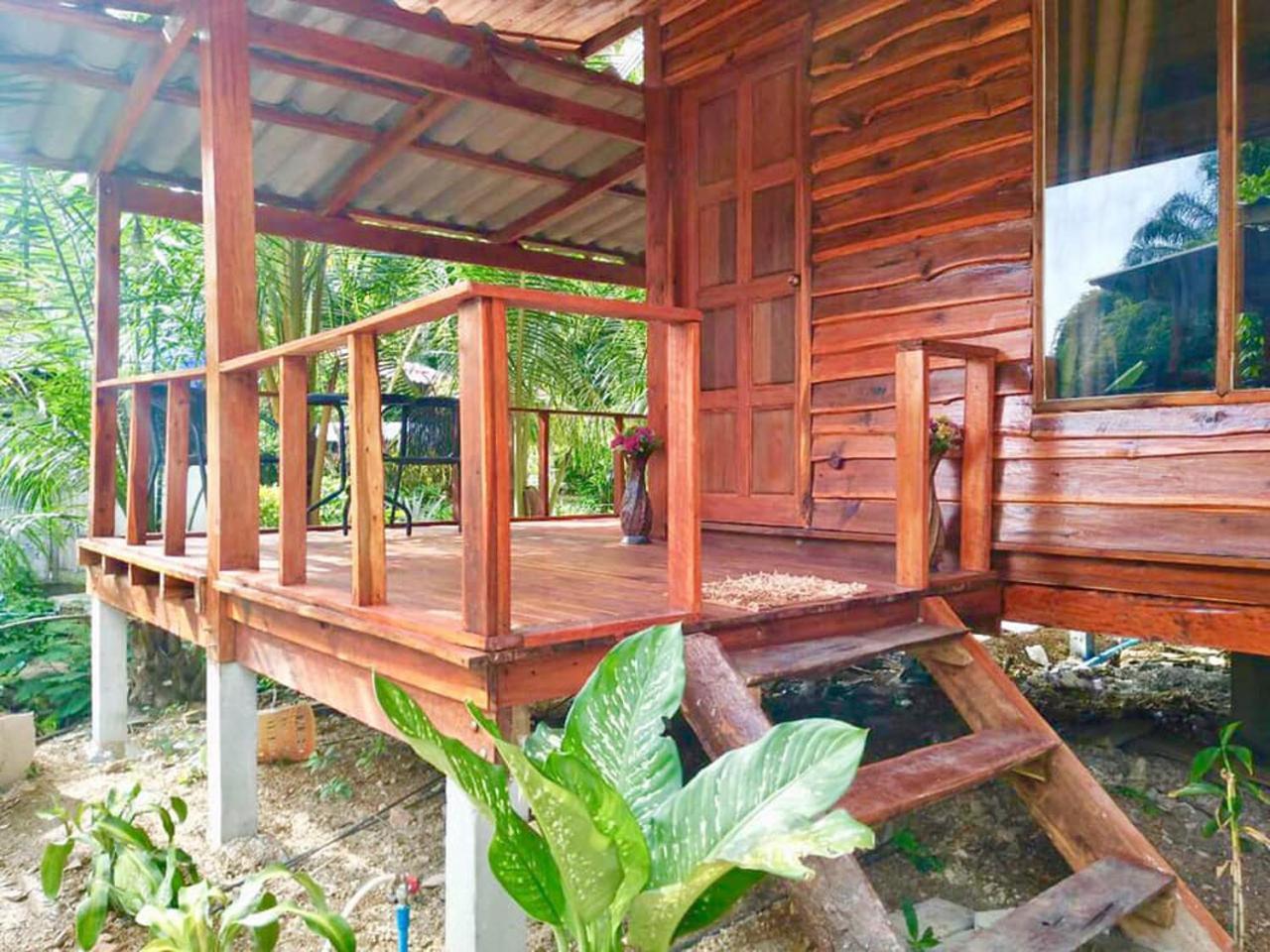 Hotel Lanta A Toi House à Ko Lanta Extérieur photo