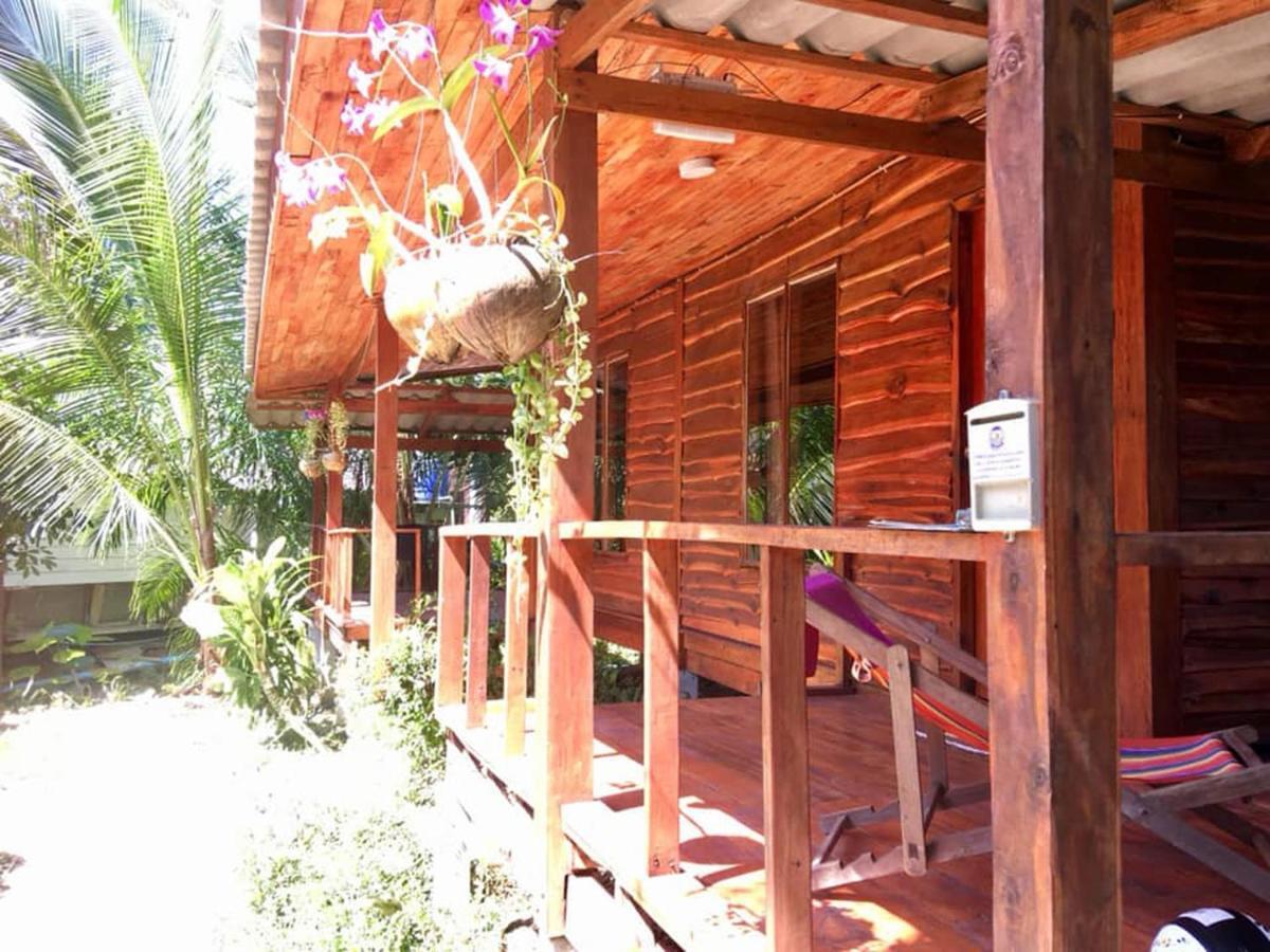 Hotel Lanta A Toi House à Ko Lanta Extérieur photo
