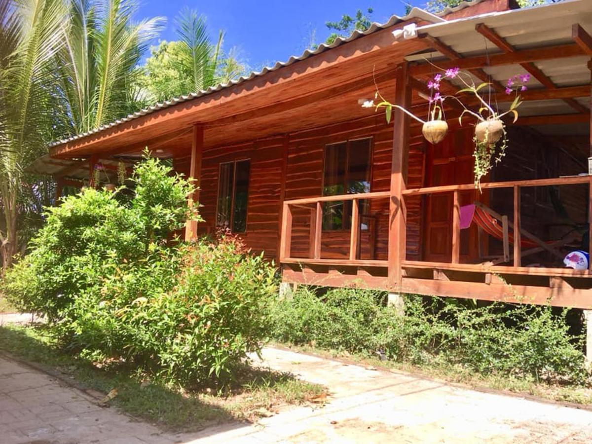Hotel Lanta A Toi House à Ko Lanta Extérieur photo